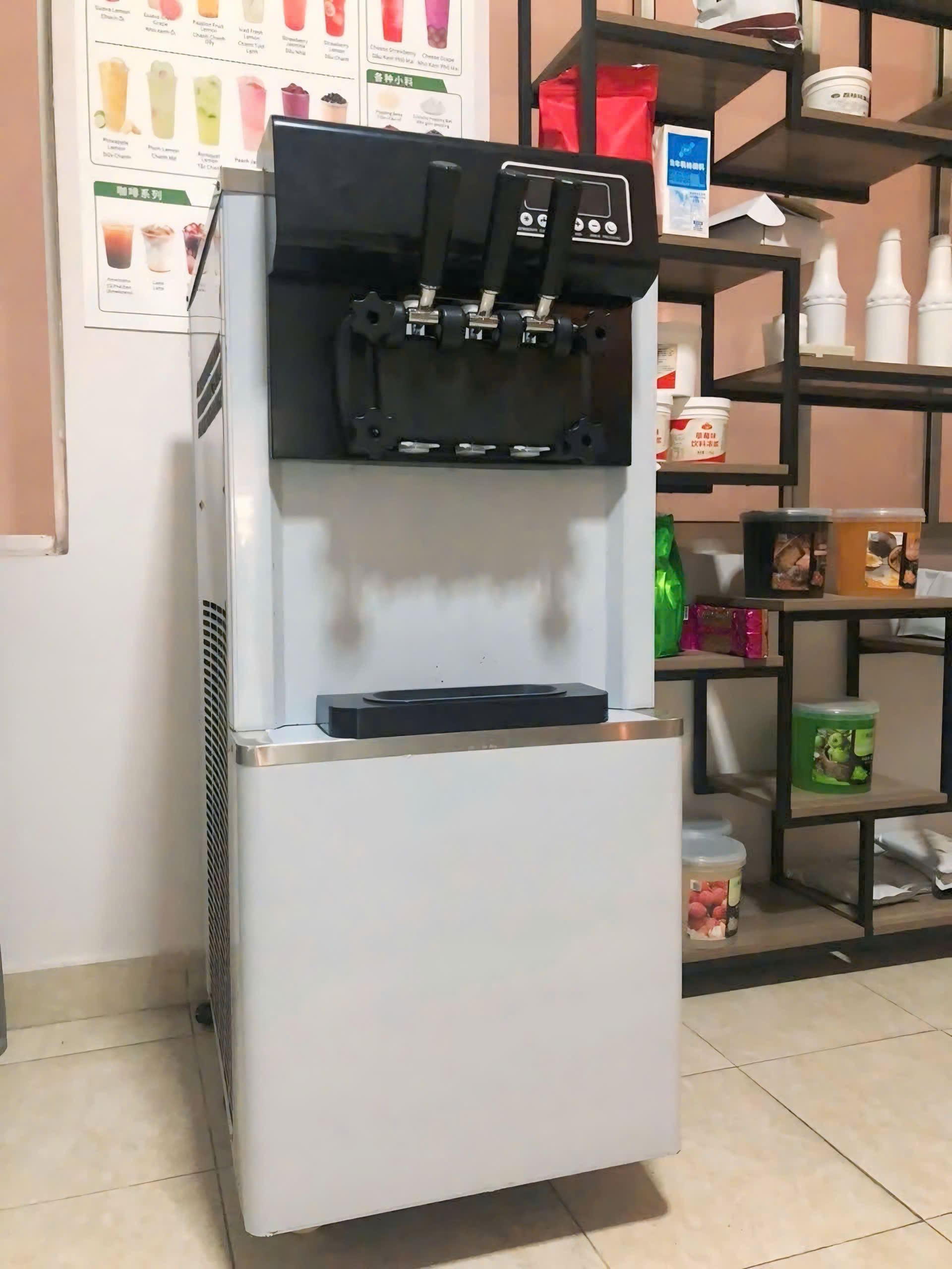 MÁY LÀM KEM TƯƠI 3 VÒI ĐỨNG - CÔNG SUẤT 2800W